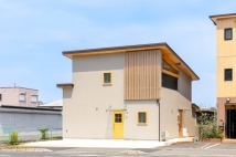 木の温もりと、感性が調和する住まい