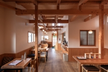 地元に愛されるカフェ